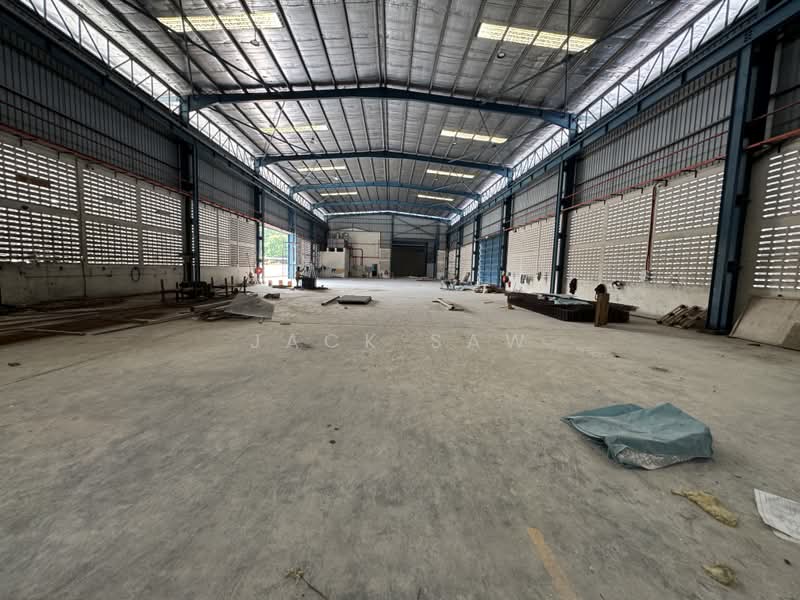 Detached Factory for Rent in Taman Perindustrian Bukit Minyak (Bukit Minyak) - Jack Saw - Interior - PropertyGuru.com.my