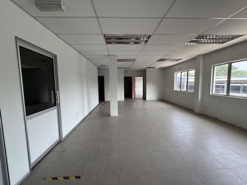 Detached Factory for Rent in Taman Perindustrian Bukit Minyak (Bukit Minyak) - Jack Saw - Interior - PropertyGuru.com.my
