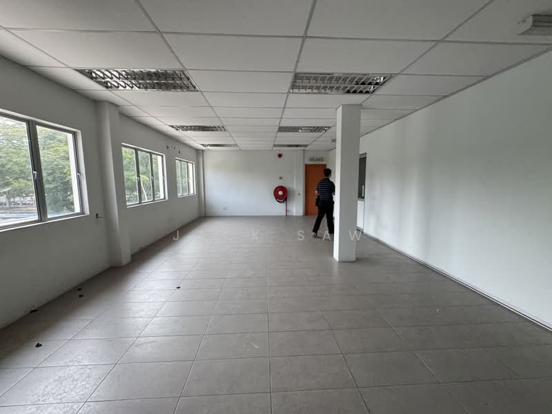Detached Factory for Rent in Taman Perindustrian Bukit Minyak (Bukit Minyak) - Jack Saw - Interior - PropertyGuru.com.my