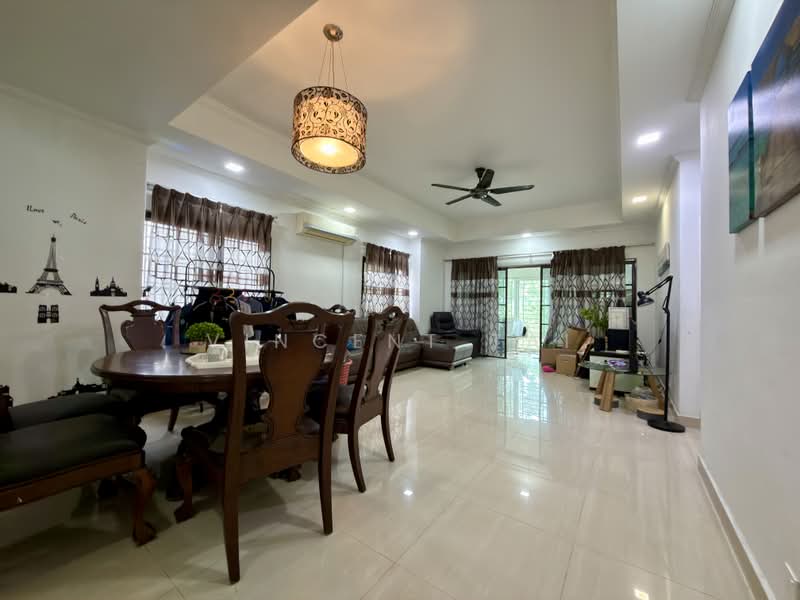 Townhouse for Sale in Country Heights (Kajang) - Vincent Tai - Living Room - PropertyGuru.com.my