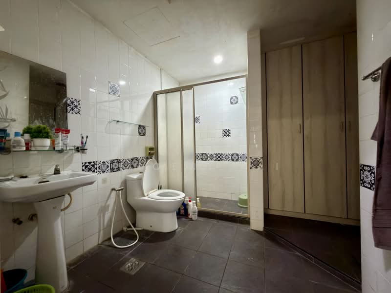 Townhouse for Sale in Country Heights (Kajang) - Vincent Tai - Bathroom - PropertyGuru.com.my