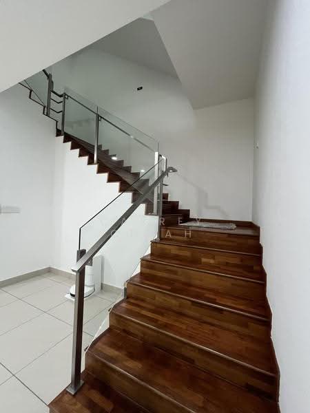 Semi-Detached House for Sale in Kinrara Residence (Puchong) - Carrey Chiah - Interior - PropertyGuru.com.my