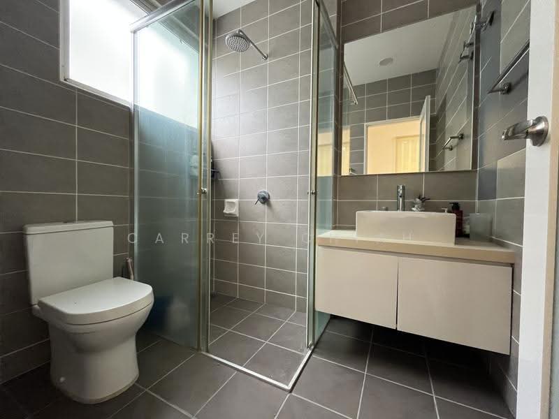 Semi-Detached House for Sale in Kinrara Residence (Puchong) - Carrey Chiah - Bathroom - PropertyGuru.com.my