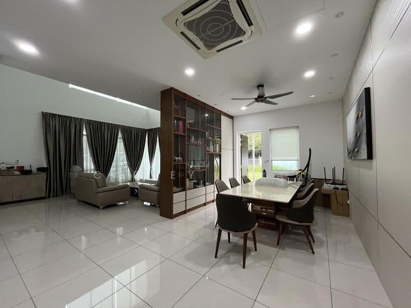 Semi-Detached House for Sale in Kinrara Residence (Puchong) - Carrey Chiah - Living Room - PropertyGuru.com.my