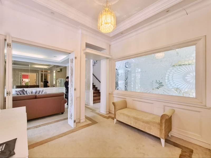 Rumah Berkembar untuk Dijual di Saujana (Selangor) - Fatin Azemi - Living Room - PropertyGuru.com.my