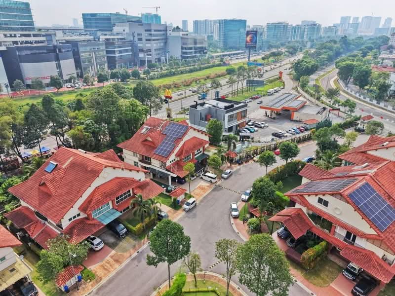 Rumah Berkembar untuk Dijual di Saujana (Selangor) - Fatin Azemi - Exterior - PropertyGuru.com.my