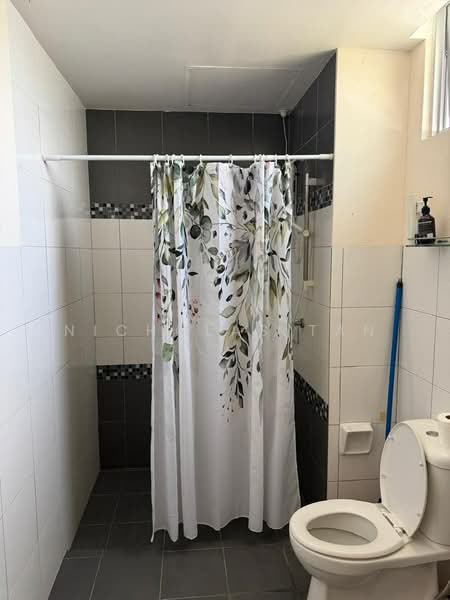 Condominium for Sale at Skyvilla Residences - Nicholas Tan - PropertyGuru.com.my