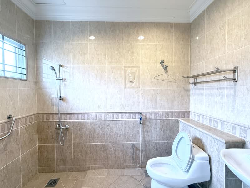 Bungalow House for Sale in Country Heights (Kajang) - Kew . - Bathroom - PropertyGuru.com.my