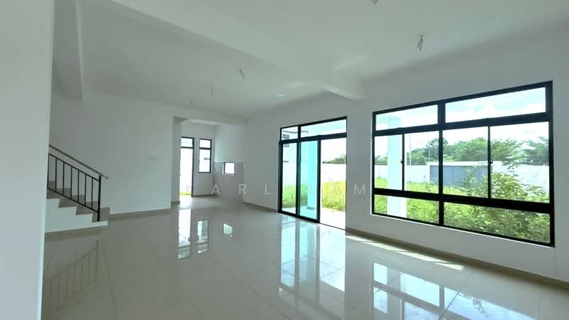 2-storey Terraced House for Sale in Taman Austin Duta (Tebrau) - Karl Lim - Living Room - PropertyGuru.com.my