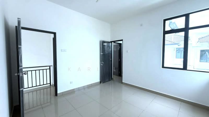 2-storey Terraced House for Sale in Taman Austin Duta (Tebrau) - Karl Lim - Interior - PropertyGuru.com.my