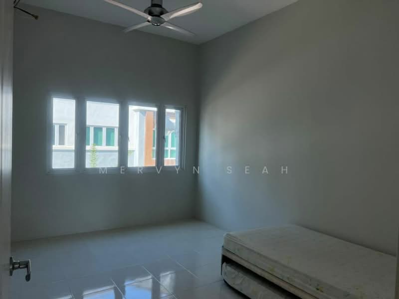 Pangsapuri untuk Dijual di Sierra Vista Apartment - Mervyn Seah - Bedroom - PropertyGuru.com.my