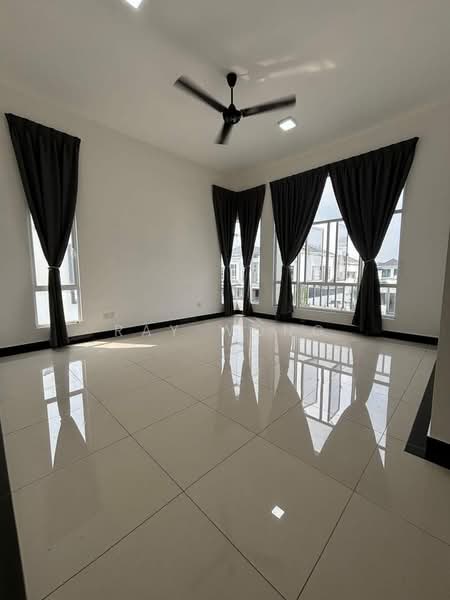 Cluster House for Rent in Setia Tropika (Johor Bahru) - Ray Wong - Living Room - PropertyGuru.com.my