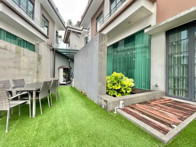 Rumah Berkembar untuk Dijual di Bukit Jelutong (Shah Alam) - SITI KHAIRIYAH JAAFAR - PropertyGuru.com.my