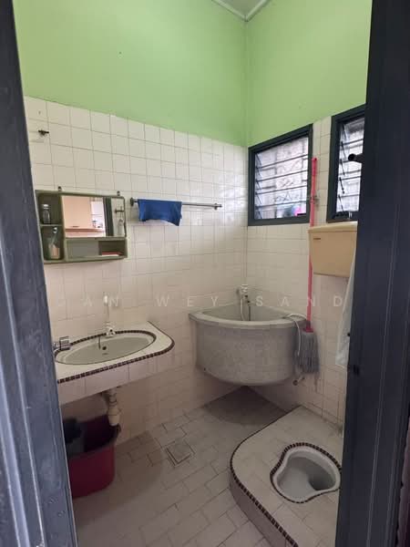 Rumah Teres untuk Dijual di Puchong (Selangor) - GAN WEY SAND - Bathroom - PropertyGuru.com.my