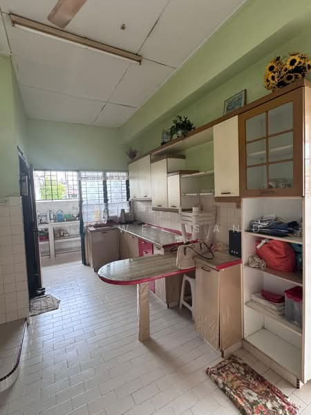 Rumah Teres untuk Dijual di Puchong (Selangor) - GAN WEY SAND - Kitchen - PropertyGuru.com.my