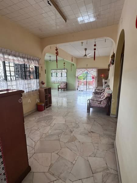 Rumah Teres untuk Dijual di Puchong (Selangor) - GAN WEY SAND - Living Room - PropertyGuru.com.my