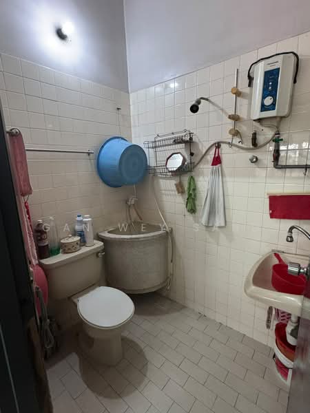 Rumah Teres untuk Dijual di Puchong (Selangor) - GAN WEY SAND - Bathroom - PropertyGuru.com.my