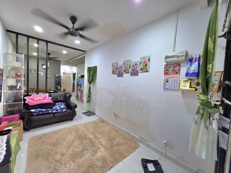 Rumah Teres 1-Tingkat untuk Dijual di Bandar Baru Bangi (Selangor) - Mohd Faizal - Living Room - PropertyGuru.com.my