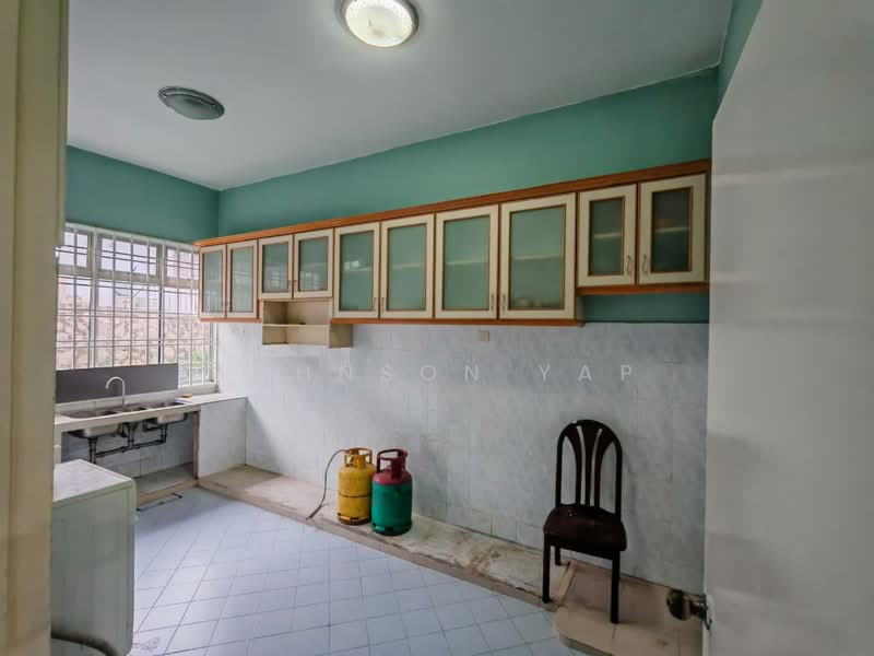 2.5-storey Terraced House for Rent in Taman Pulai Utama (Skudai) - Johnson Yap - Kitchen - PropertyGuru.com.my