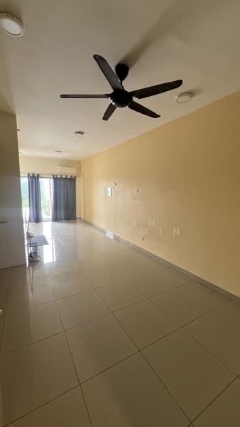 Kediaman Servis untuk Disewa di Suria Jelutong - Asman - Living Room - PropertyGuru.com.my