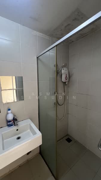 Kediaman Servis untuk Disewa di Suria Jelutong - Asman - Bathroom - PropertyGuru.com.my