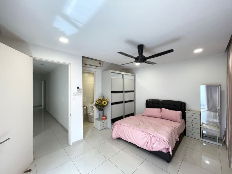 3-storey Terraced House for Sale in Lake Fields (Sungai Besi) - Jason Vong - Bedroom - PropertyGuru.com.my