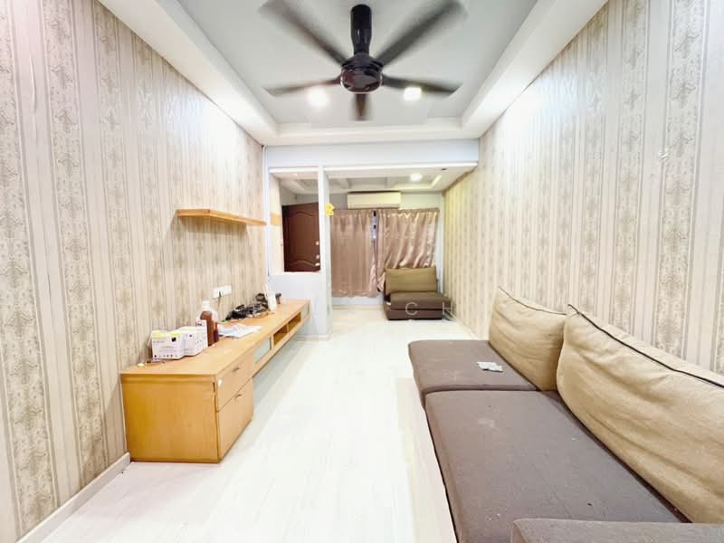 1-storey Terraced House for Sale in Permas Jaya (Johor) - Stella Chia - Living Room - PropertyGuru.com.my