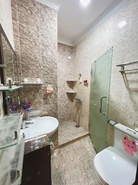 1-storey Terraced House for Sale in Permas Jaya (Johor) - Stella Chia - Bathroom - PropertyGuru.com.my