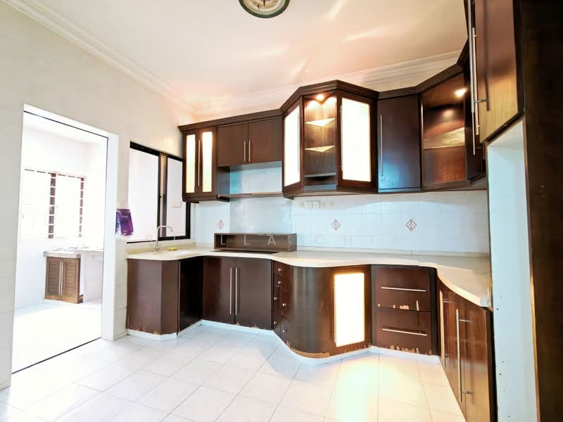 2-storey Terraced House for Sale in Permas Jaya (Johor) - Stella Chia - Kitchen - PropertyGuru.com.my