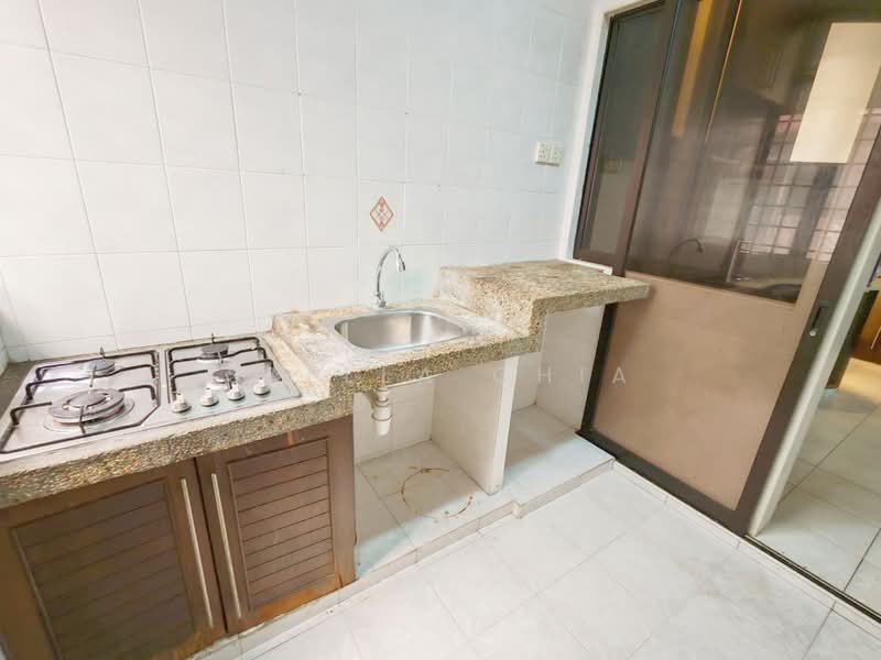 2-storey Terraced House for Sale in Permas Jaya (Johor) - Stella Chia - Kitchen - PropertyGuru.com.my