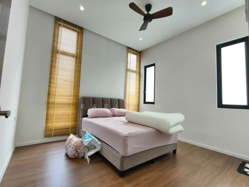 Semi-Detached House for Sale in Taman Gaya (Ulu Tiram) - Karl Lim - Bedroom - PropertyGuru.com.my
