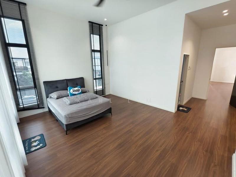Rumah Berkembar untuk Dijual di Taman Gaya (Ulu Tiram) - Karl Lim - Bedroom - PropertyGuru.com.my