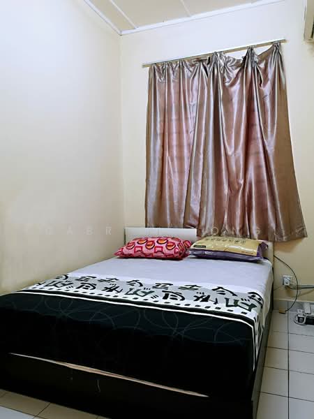 Rumah Kluster untuk Dijual di Taman Mutiara Indah (Puchong) - Gabriel Kong - Bedroom - PropertyGuru.com.my