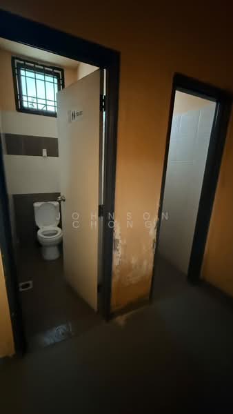 Shop for Rent in Bandar Dato Onn (Tebrau) - Johnson Chong - Bathroom - PropertyGuru.com.my