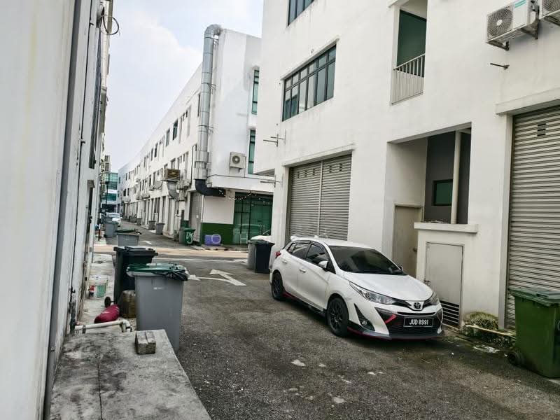 Kedai untuk Disewa di Bandar Dato Onn (Tebrau) - Johnson Chong - Exterior - PropertyGuru.com.my