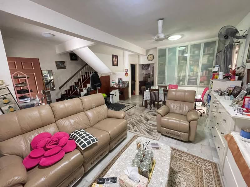 2-storey Terraced House for Sale in Wangsa Maju (Kuala Lumpur) - Adzura Zamedin - Living Room - PropertyGuru.com.my