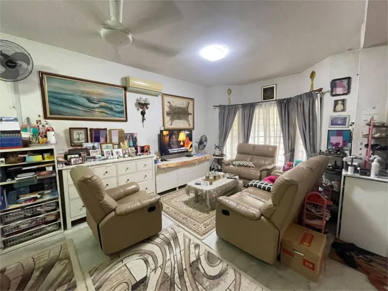 2-storey Terraced House for Sale in Wangsa Maju (Kuala Lumpur) - Adzura Zamedin - Living Room - PropertyGuru.com.my