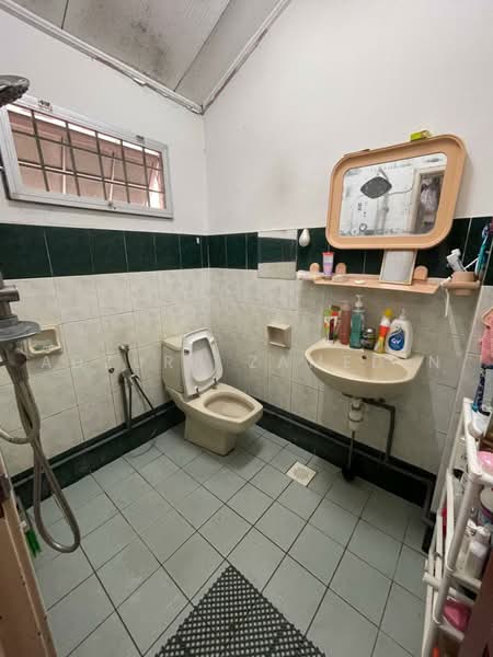 2-storey Terraced House for Sale in Wangsa Maju (Kuala Lumpur) - Adzura Zamedin - Bathroom - PropertyGuru.com.my