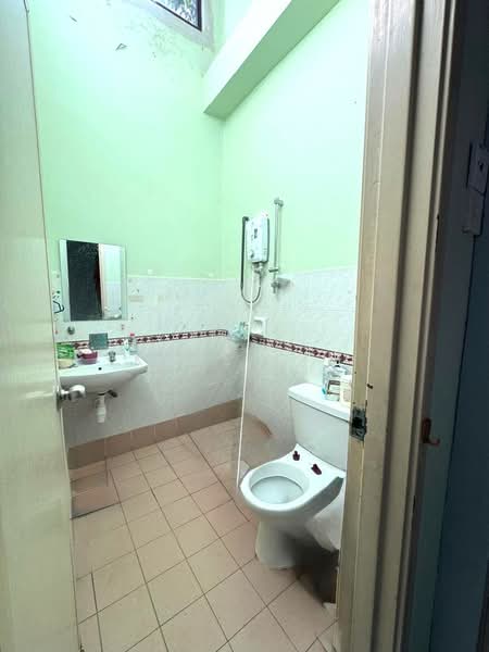2-storey Terraced House for Sale in Bukit Indah (Iskandar Puteri (Nusajaya)) - Karl Lim - Bathroom - PropertyGuru.com.my