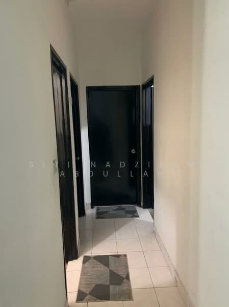 Apartment for Rent at Perdana Park - Siti Nadzirah Abdullah - Corridor - PropertyGuru.com.my