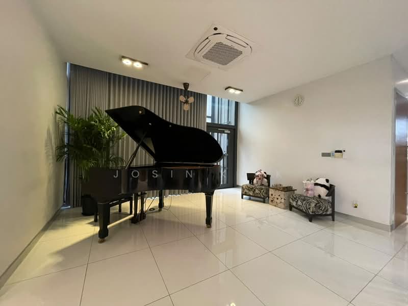 Bungalow House untuk Dijual di Sungai Buloh (Selangor) - Josin Kuek - Living Room - PropertyGuru.com.my