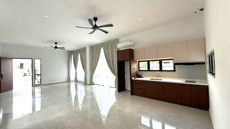Link Bungalow for Sale in Taman Daya (Johor Bahru) - Karl Lim - Living Room - PropertyGuru.com.my