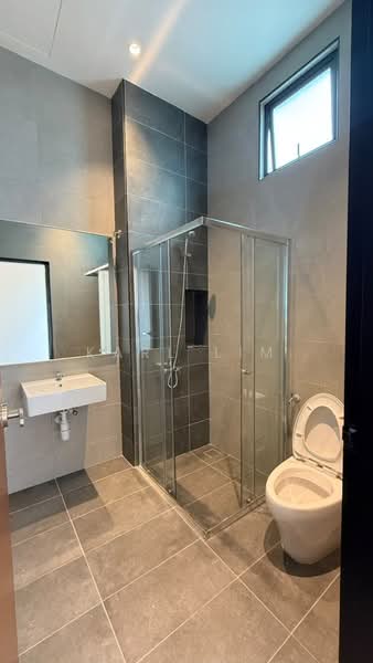 Link Bungalow for Sale in Taman Daya (Johor Bahru) - Karl Lim - Bathroom - PropertyGuru.com.my