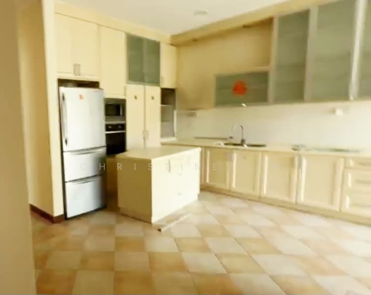 Semi-Detached House for Rent in Tropicana (Petaling Jaya) - Christine Lim - DryKitchen with breakfast area - PropertyGuru.com.my