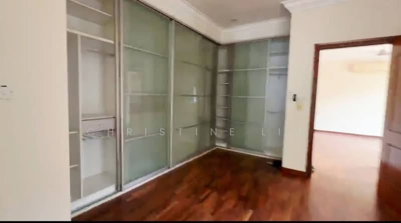 Semi-Detached House for Rent in Tropicana (Petaling Jaya) - Christine Lim - Wardrobe in MasterBedroom - PropertyGuru.com.my