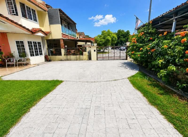 Rumah Teres 2-Tingkat untuk Dijual di Seksyen 28 (Shah Alam) - Adzura Zamedin - Exterior - PropertyGuru.com.my