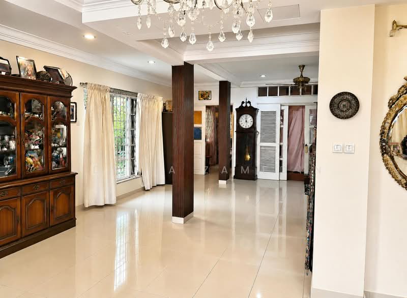 Rumah Teres 2-Tingkat untuk Dijual di Seksyen 28 (Shah Alam) - Adzura Zamedin - Living Room - PropertyGuru.com.my