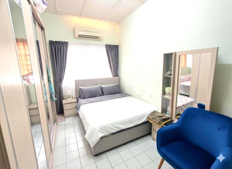 Rumah Teres 2-Tingkat untuk Dijual di Seksyen 28 (Shah Alam) - Adzura Zamedin - Bedroom - PropertyGuru.com.my