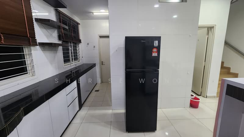 Rumah Teres 3-Tingkat untuk Disewa di Puchong (Selangor) - Sherise Wong - Kitchen - PropertyGuru.com.my