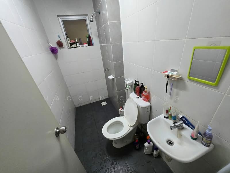 Pangsapuri untuk Dijual di Harmoni 1 - Maccen Cheong - Bathroom - PropertyGuru.com.my